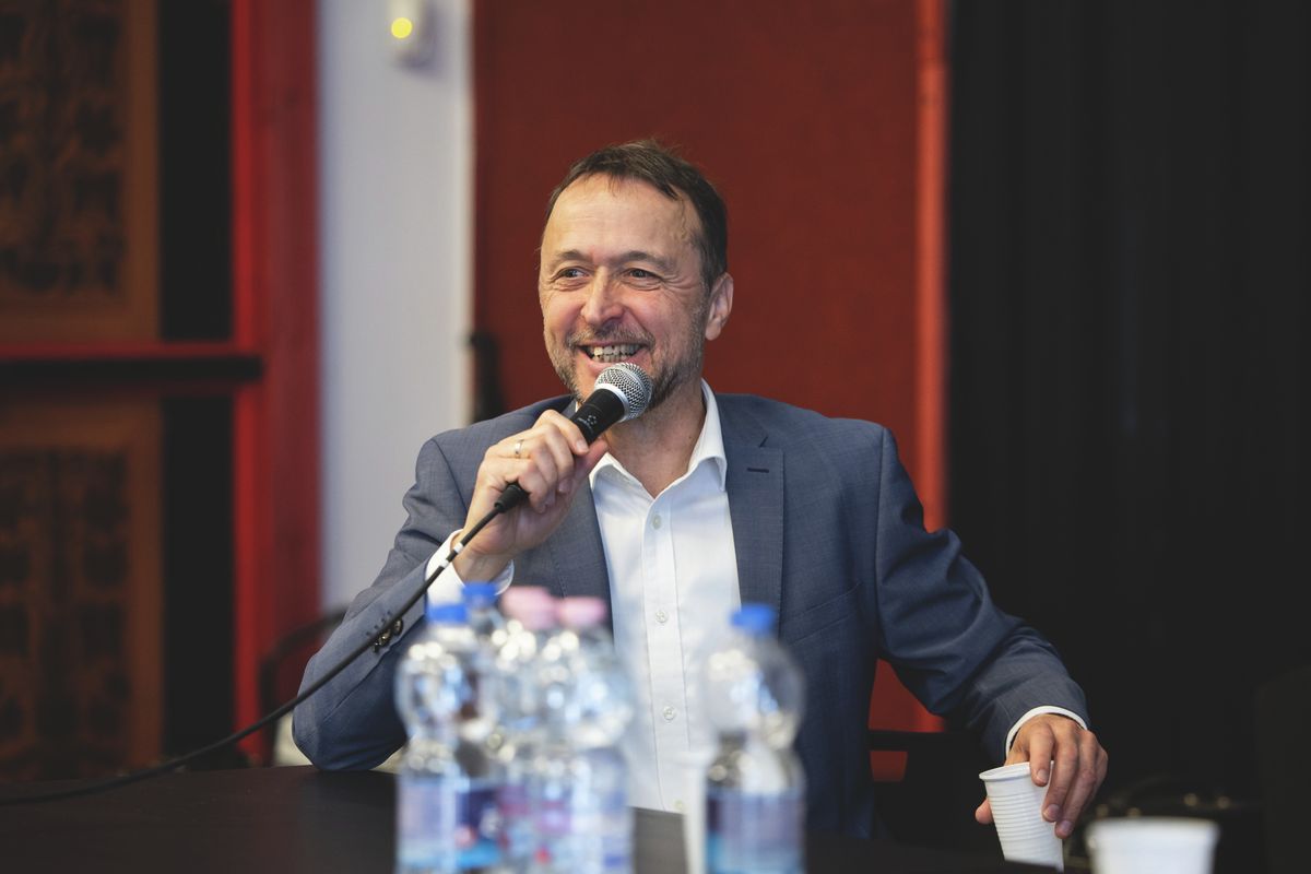 Hangadók és hangfogók