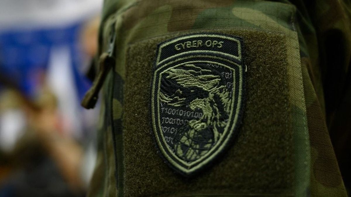 A Tisza lengyel testvérpártja fokozatosan visszahozza a sorkatonaságot