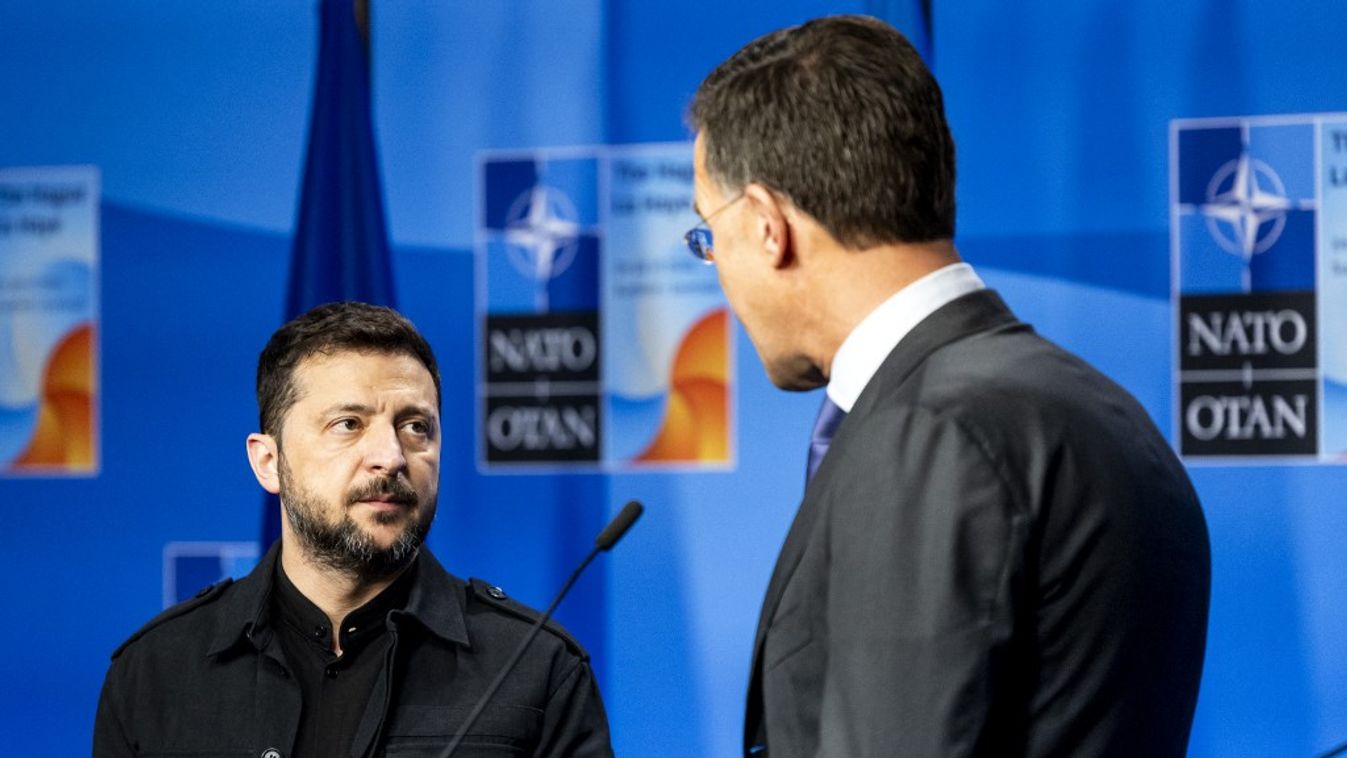 Nagy bajban Zelenszkij és Ukrajna (Fotó: AFP)