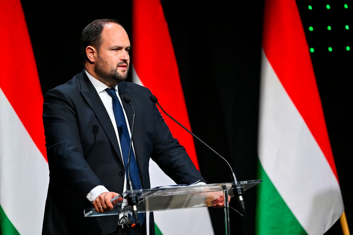 Budapest, 2025. október 16.
Nacsa Lőrinc, a Miniszterelnökség nemzetpolitikáért felelős államtitkára a Magyar Állandó Értekezlet (MÁÉRT) ülésén tartott sajtótájékoztatón a Várkert Bazárban 2025. október 16-án.
MTI/Hegedüs Róbert