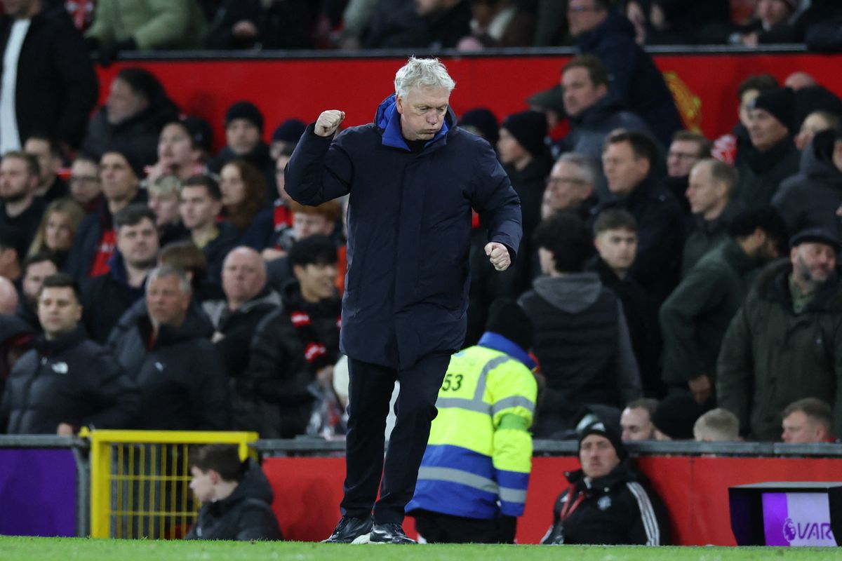 David Moyes csapata, az Eveton emberhátrányban is nyert a Manchester United otthonában a Premier League-ben