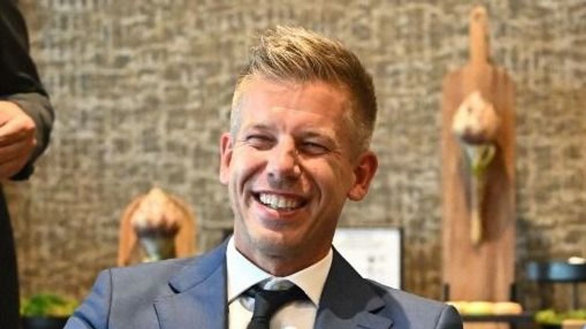 Magyar Péter facebookos embere is aktivizálta magát, így hallgattatnák el a fideszeseket