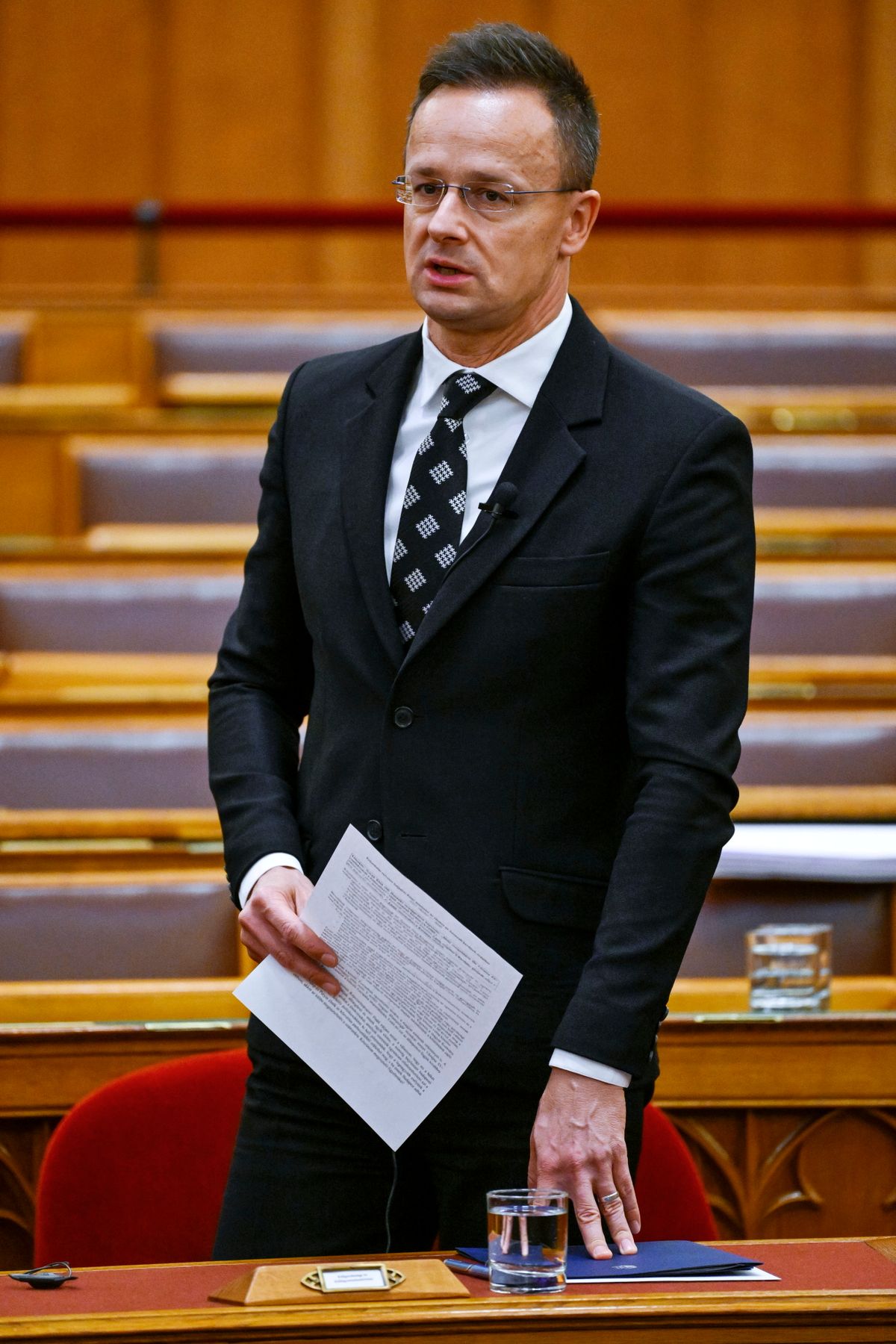 Budapest, 2025. október 27.
Szijjártó Péter külgazdasági és külügyminiszter azonnali kérdésre válaszol az Országgyűlés plenáris ülésén 2025. október 27-én.
MTI/Purger Tamás