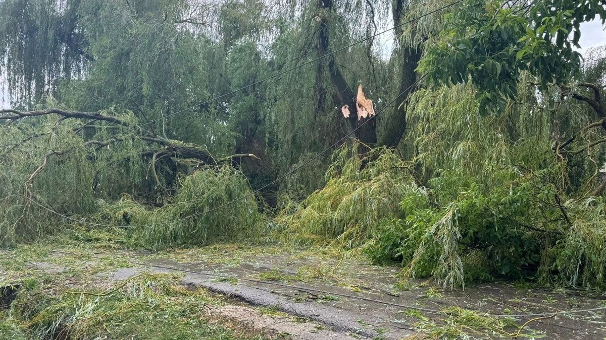 Megjött a hidegfront, lecsapott a szélvihar