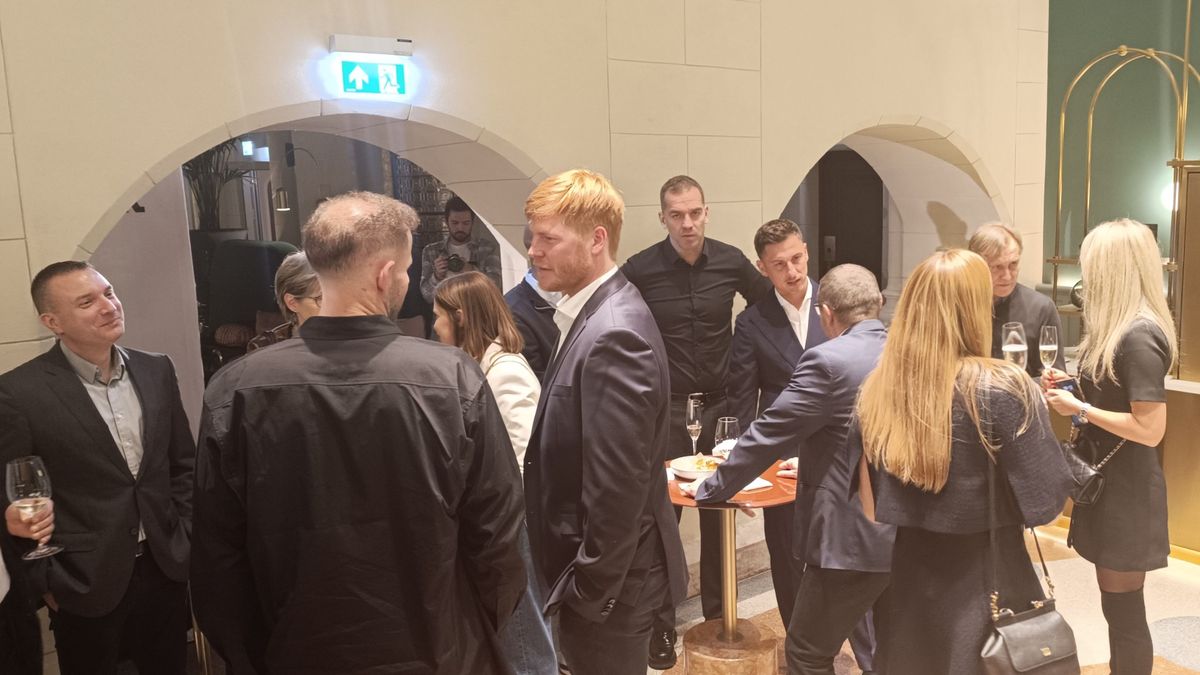 A Gulácsiról szóló életrajzi könyv bemutatójára több egykori futballista is eljött.