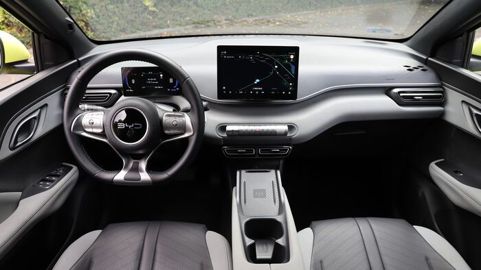 Renault 5 E-Tech és BYD Dolphin Surf összehasonlító teszt