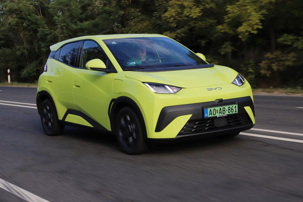 Renault 5 E-Tech és BYD Dolphin Surf összehasonlító teszt