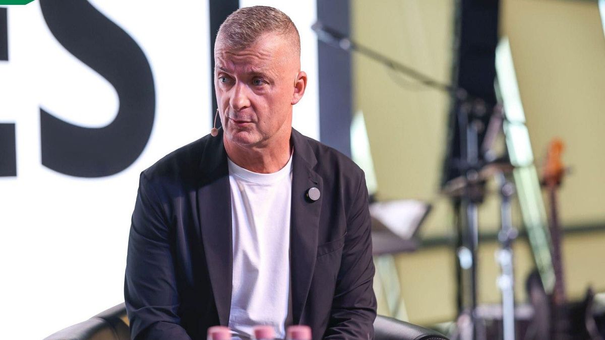 Kubatov Gábor posztja alatt egy konkrét személyt hibáztatnak a Fradi-szurkolók