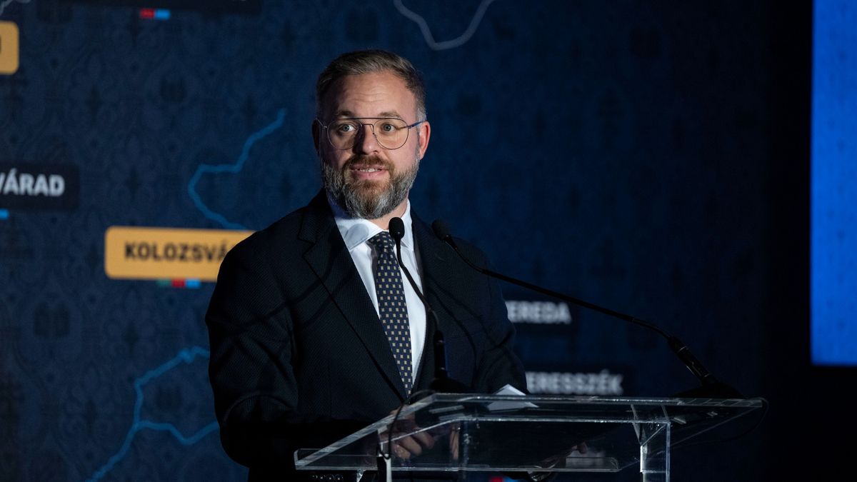 Orbán Balázs: Brüsszel háborúpárti politikája veszélyes, Magyarország a béke útját követi