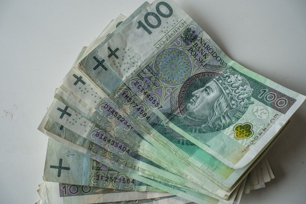 Erotikus rendezvényre szórja a pénzt Lengyelország baloldali kormánya (Illusztráció, forrás: NurPhoto via AFP)