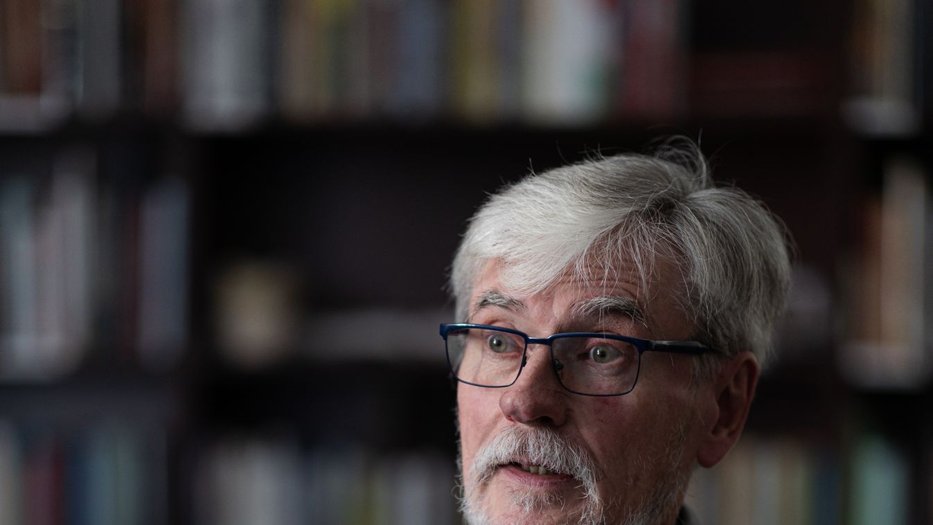 Lugas
20251016 Budapest 
Szakály Sándor Széchenyi-díjas magyar történész, az MTA doktora, a KRE egyetemi tanára, a VERITAS Történetkutató Intézet és Levéltár főigazgatója, a Nemzeti Emlékhely és Kegyeleti Bizottság elnökhelyettese. 

Fotó: Polyák Attila  