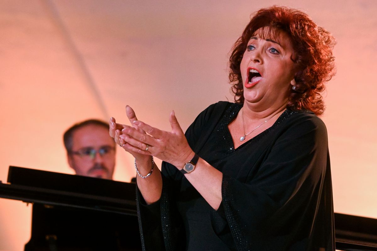 Budapest, 2025. november 12.
Sümegi Eszter Kossuth-díjas operaénekes, mesterművész előadása a magyar opera napja alkalmából megrendezett díjátadó ünnepségen a Magyar Állami Operaházban 2025. november 12-én.
MTI/Purger Tamás