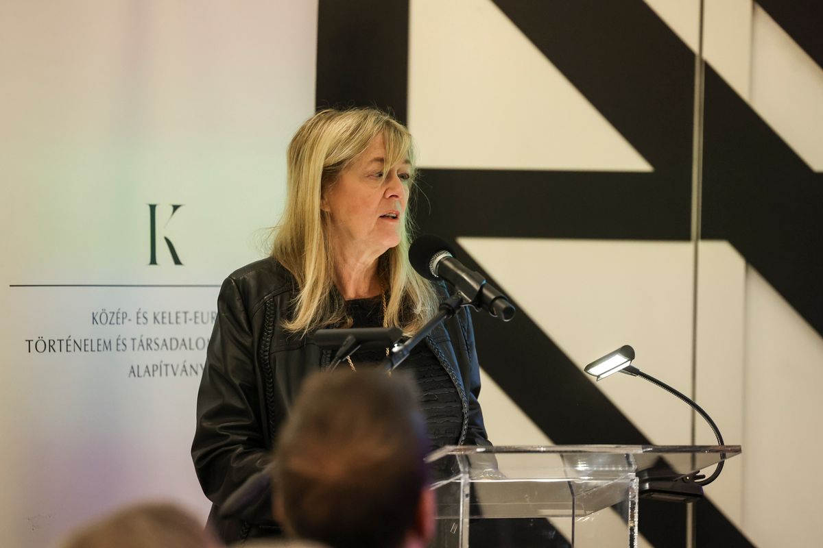 A haza minden előtt című könyvbemutató
Áder János