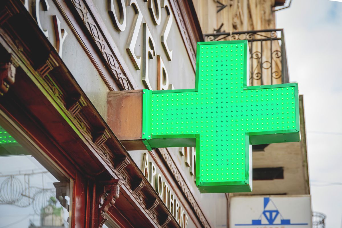 20251016 Miskolc
Adonisz gyógyszertár átadása, felújítás után Miskolc főutcáján
Fotó: Takács József TJ
Észak-Magyarország