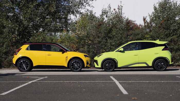 Renault 5 E-Tech és BYD Dolphin Surf összehasonlító teszt
