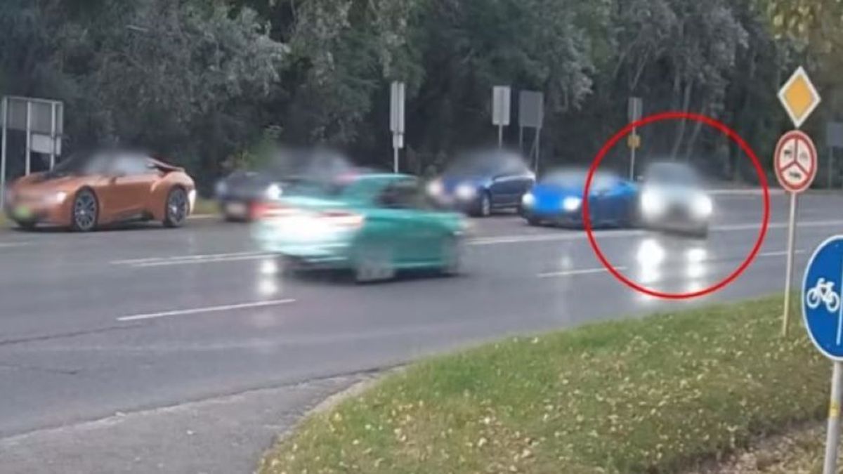 Megállt a Lamborghini a belső sávban Siófoknál, a mögötte száguldó BMW-s erre nem volt felkészülve + videó