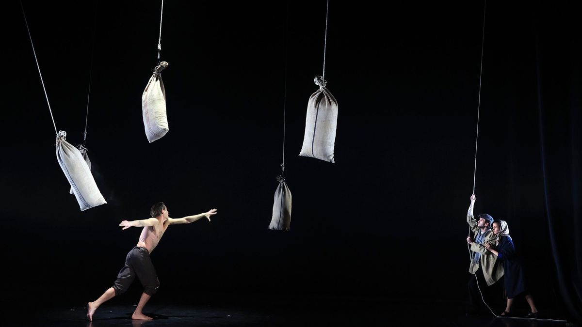 Alvó szegek… Táncköltészet, a magyar líra és a mozdulatnyelv találkozása +galéria