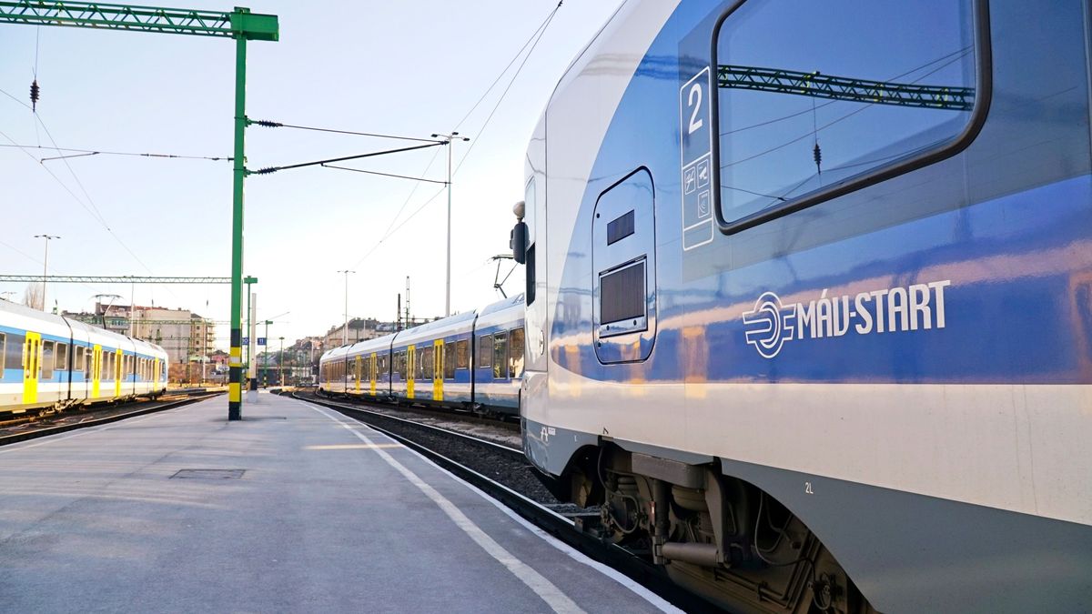 Elgázolt egy embert a Szeged felé tartó intercity, kétszázan utaztak rajta