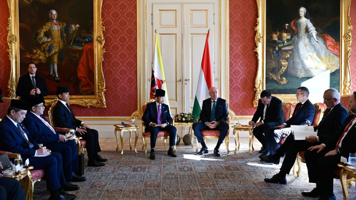 Sulyok Tamás fogadta a brunei szultánt