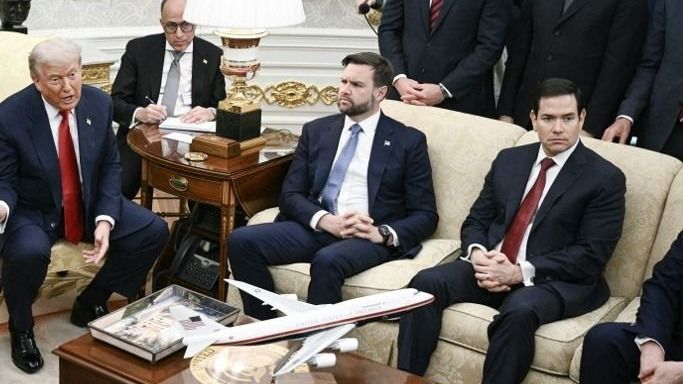 Marco Rubio államtitkár utasítja az összes amerikai nagykövetséget, hogy gyakoroljanak nyomást a tömeges migrációt engedélyező nyugati kormányokra (Fotó: BRENDAN SMIALOWSKI / AFP)