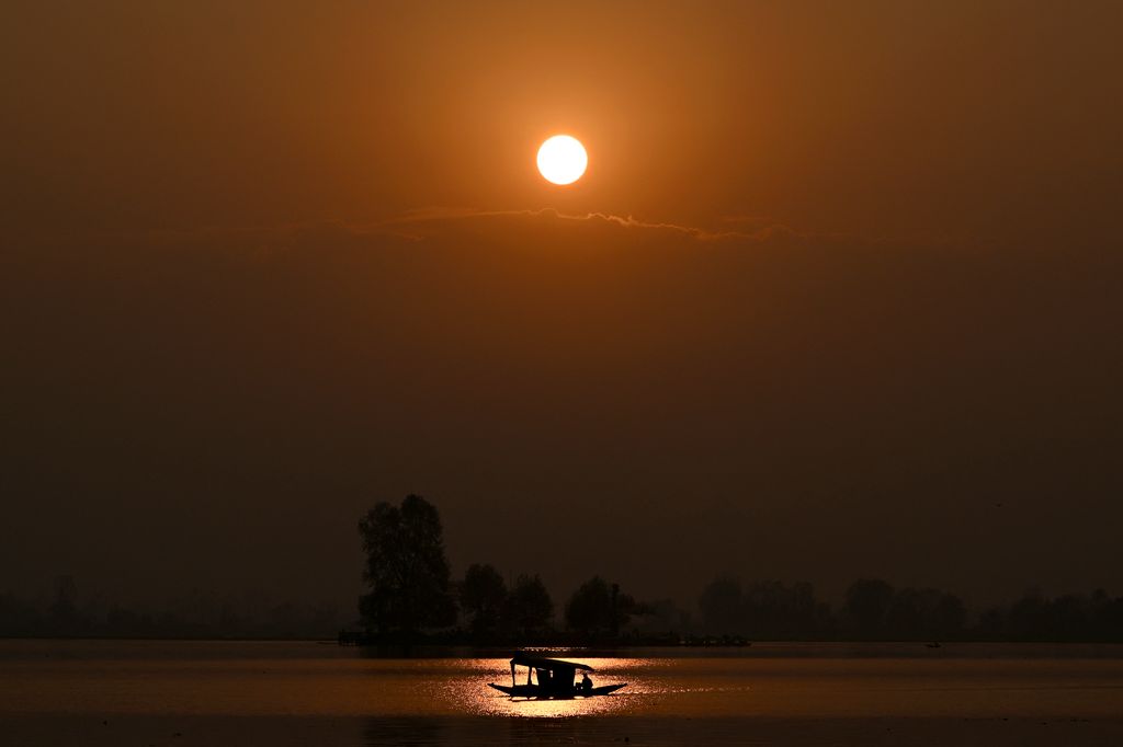 India - Naplemente a Dal tavon