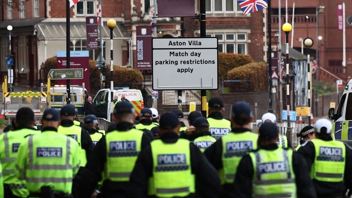 Rendőrök lepik el Birminghamet – beszivárgott a gyűlölet az angol futballba