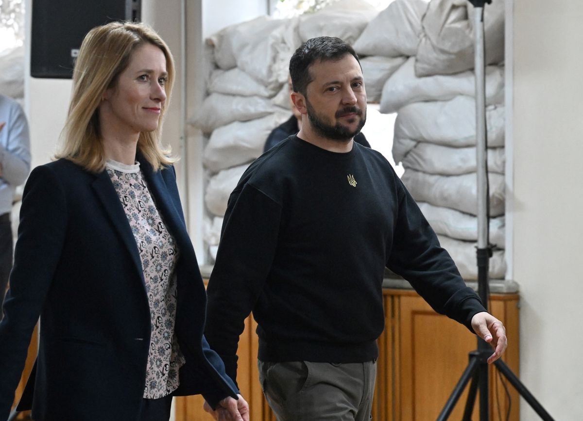 Estonian Prime Minister Kaja Kallas (L) and Ukrainian President Volodymyr Zelensky (R) leave after a press conference following a meeting in Zhytomyr on April 24, 2023, amid the Russian invasion of Ukraine. (Photo by Genya SAVILOV / AFP)