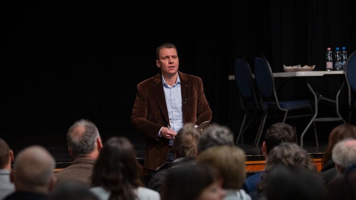 Sportpálya épül Solymáron, 200 milliót ad a kormány + videó