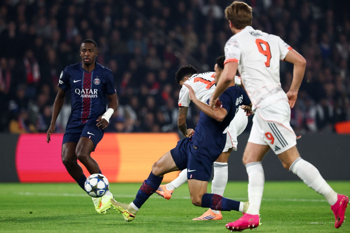 A piros lap előtt Luis Díaz kétszer is betalált a PSG-nek