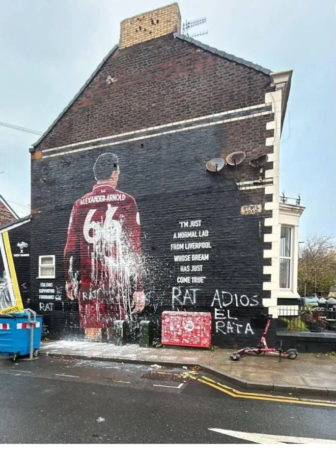 Trent Alexander-Arnold emlékfalát meggyalázták Liverpoolban, az Anfield közelében a Real Madrid elleni BL-meccs előtt