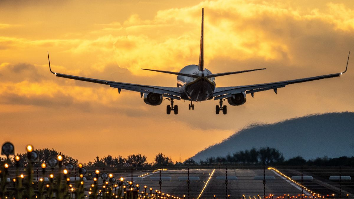 Újra zavartalan a kerozinellátás a budapesti repülőtéren