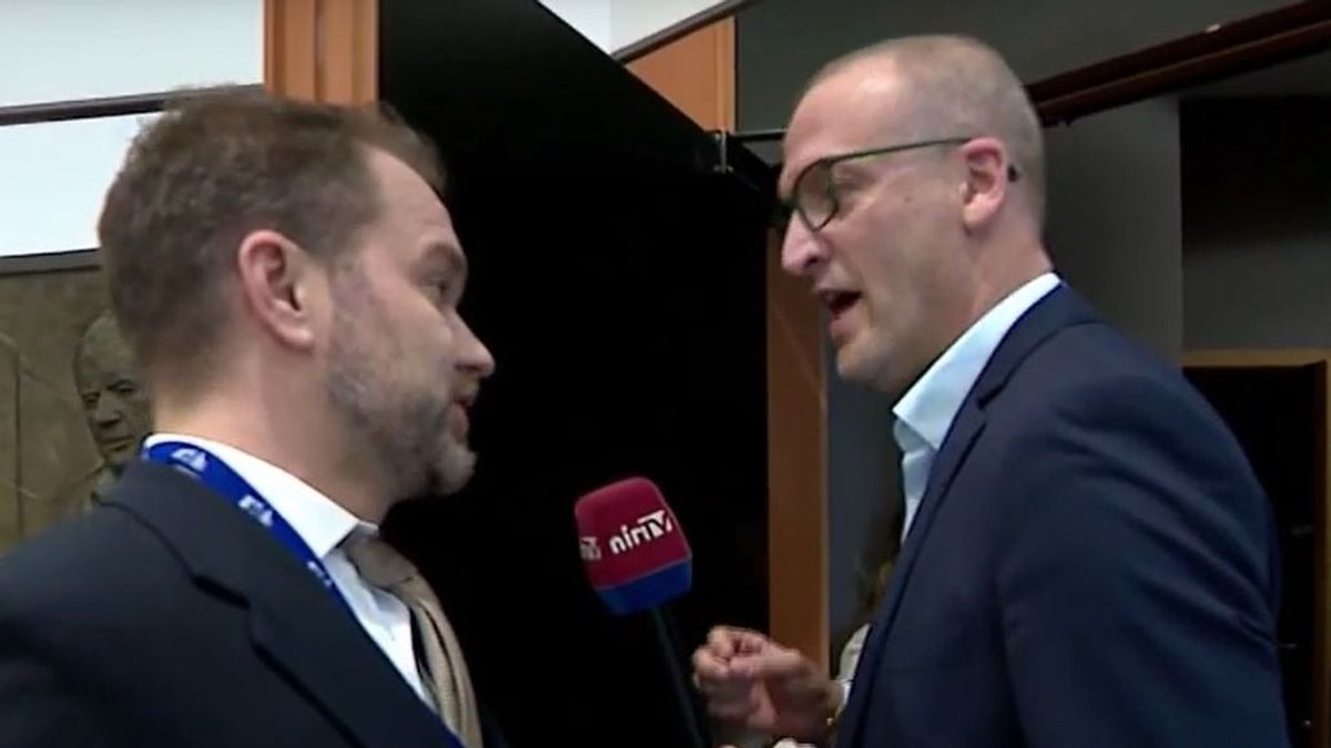 Tarr Zoltán idegesen menekülőre fogta, amikor az adatszivárgási botrányról kérdezték + videó