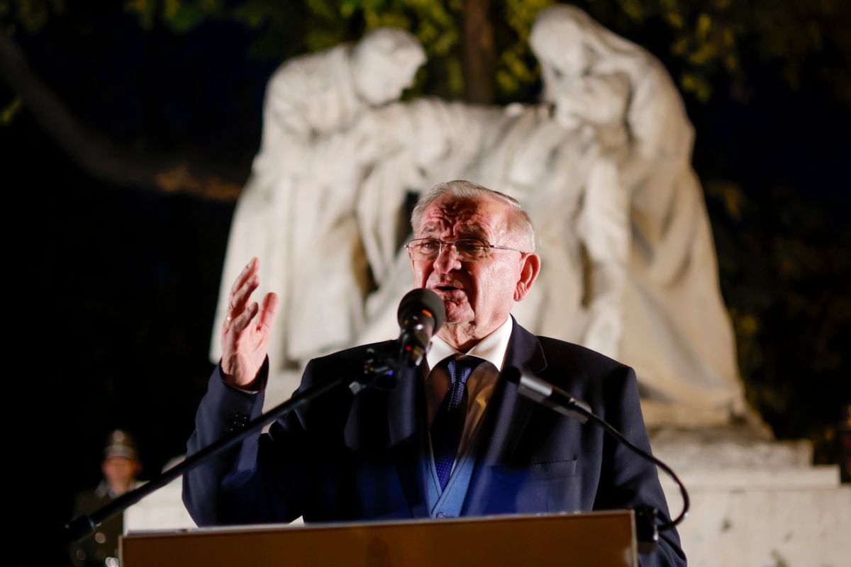 Magyar Orvos Hősi Halottak megemlékezése
Lezsák Sándor