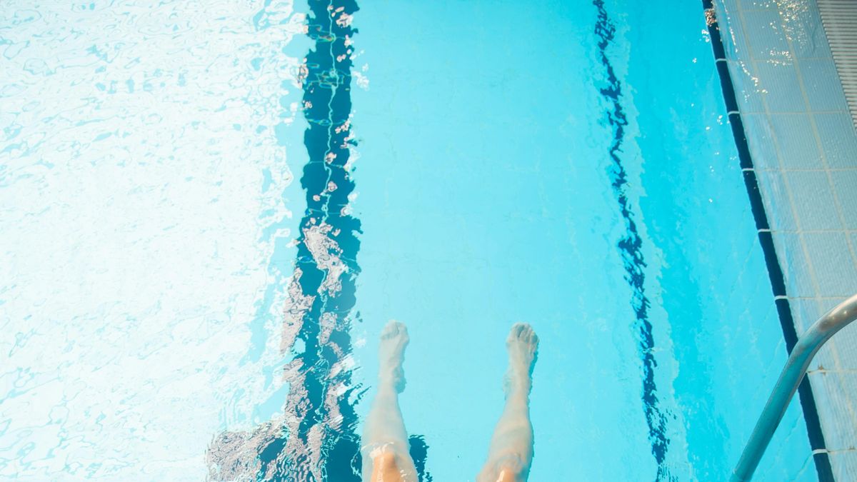 Rosszul lett egy nő a fővárosi uszodában, nem tudták felébreszteni