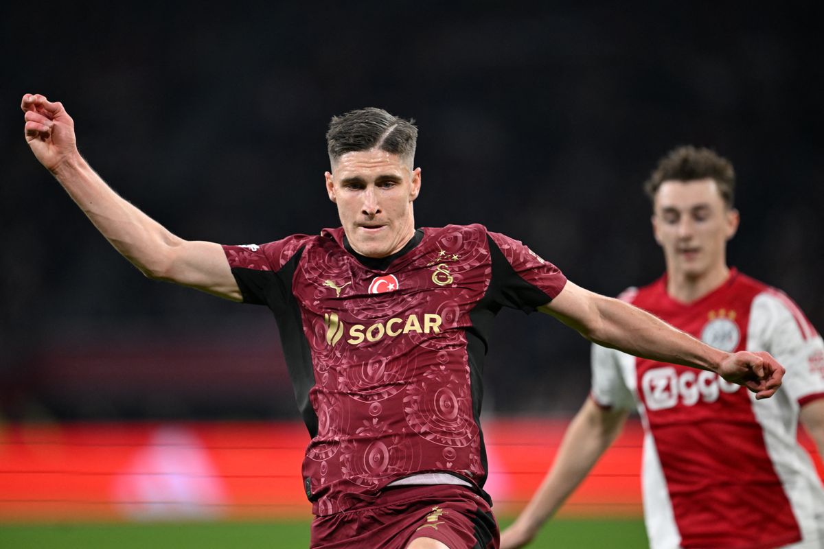 Sallai hozta a tőle megszokott harcos futballját az Ajax ellen