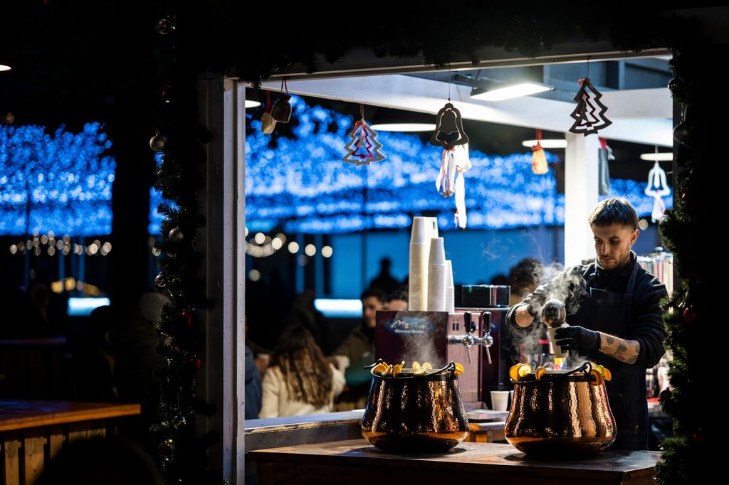 Megnyílt Budapest ikonikus karácsonyi vására