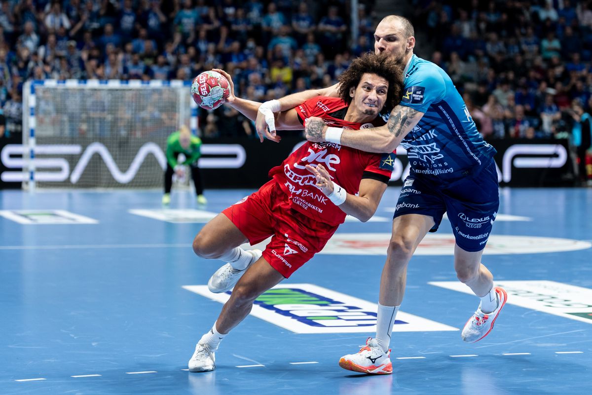 A Szeged támadásban és védekezésben is stabilabban játszott az első félidőben