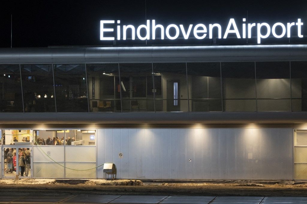 A dél-hollandiai Eindhoven repülőterén szombat este több órára leállt a légi forgalom (Fotó: NICOLAS ECONOMOU / NurPhoto)