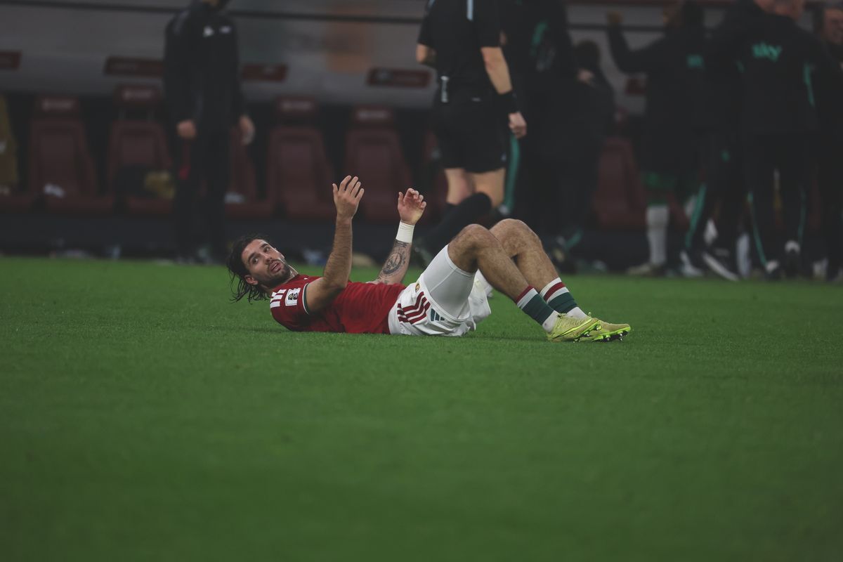 Ünneplés helyett Szoboszlai Dominikék padlóra kerültek