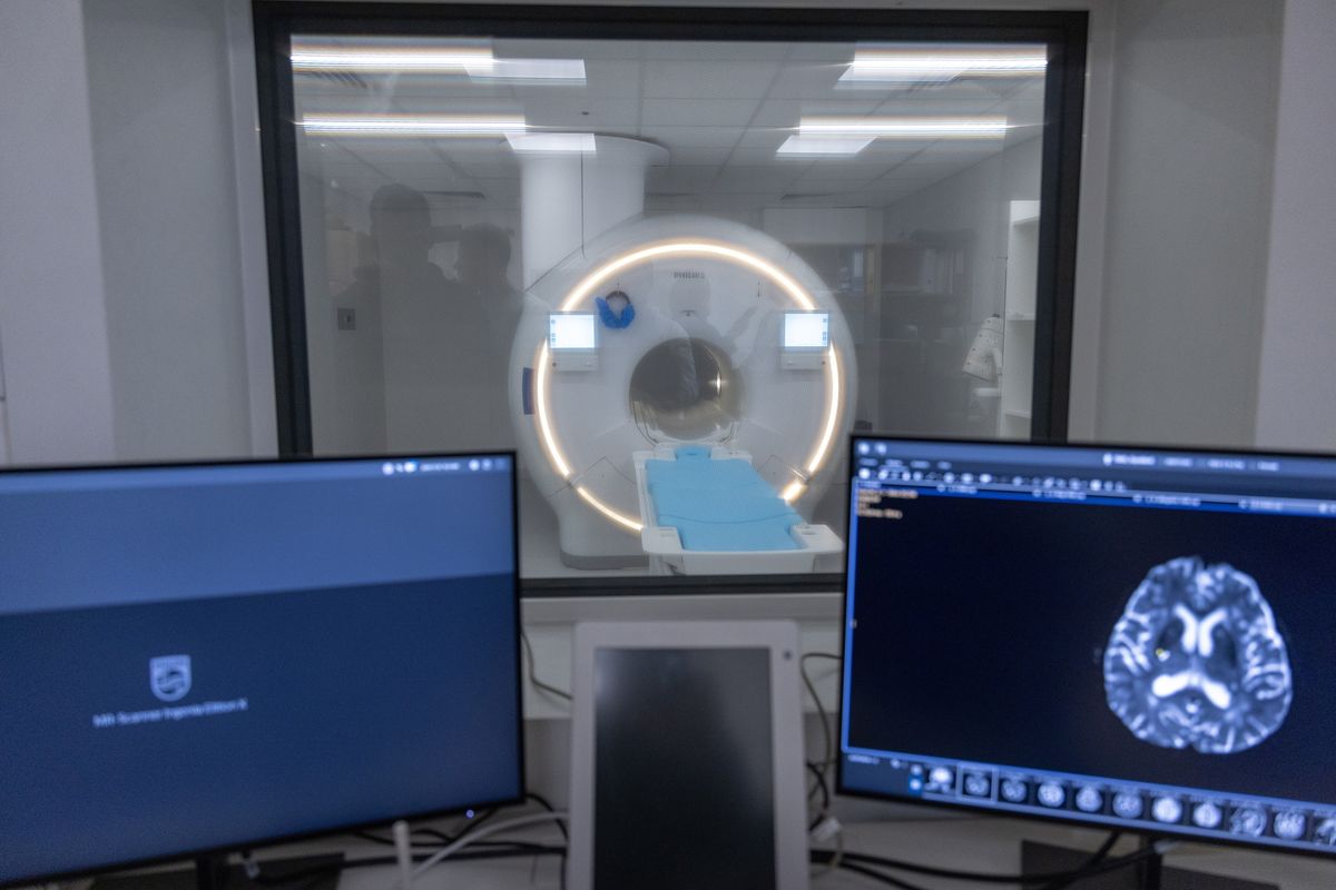 Debrecen, 2025. november 19.
A Debreceni Egyetem klinikájának új MR-berendezése a bemutató napján, 2025. november 19-én.
MTI/Erdős József