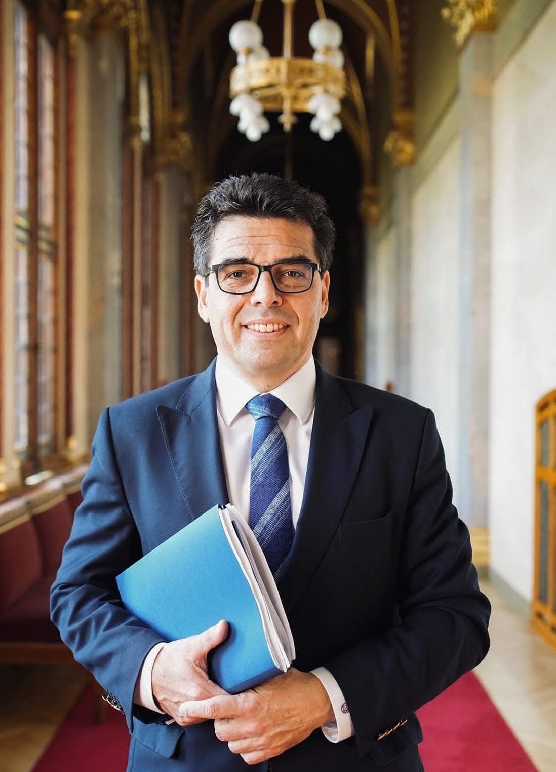 Zsigmond Barna Pál államtitkár Bécsbe utazott, ahol sokkoló látvány fogadta