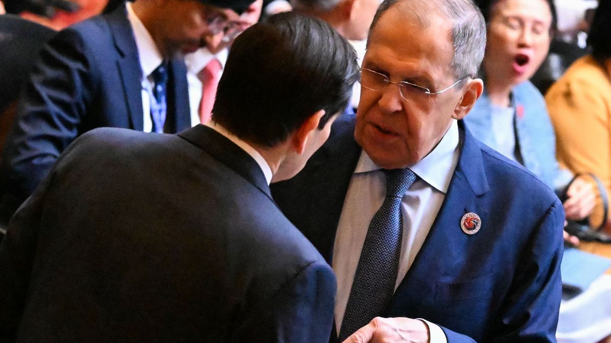 Lavrov: Moszkva kitart álláspontja mellett