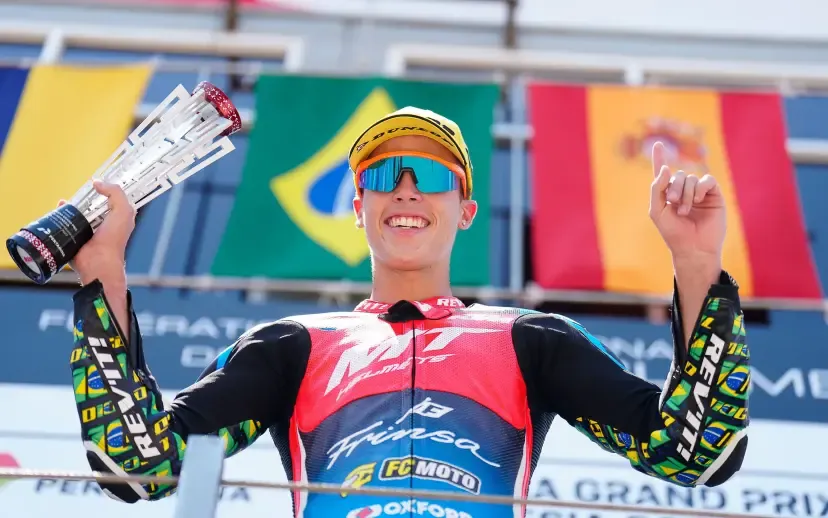 A fiatal brazil első világbajnoki futamgyőzelmét a Moto3-ban érte el