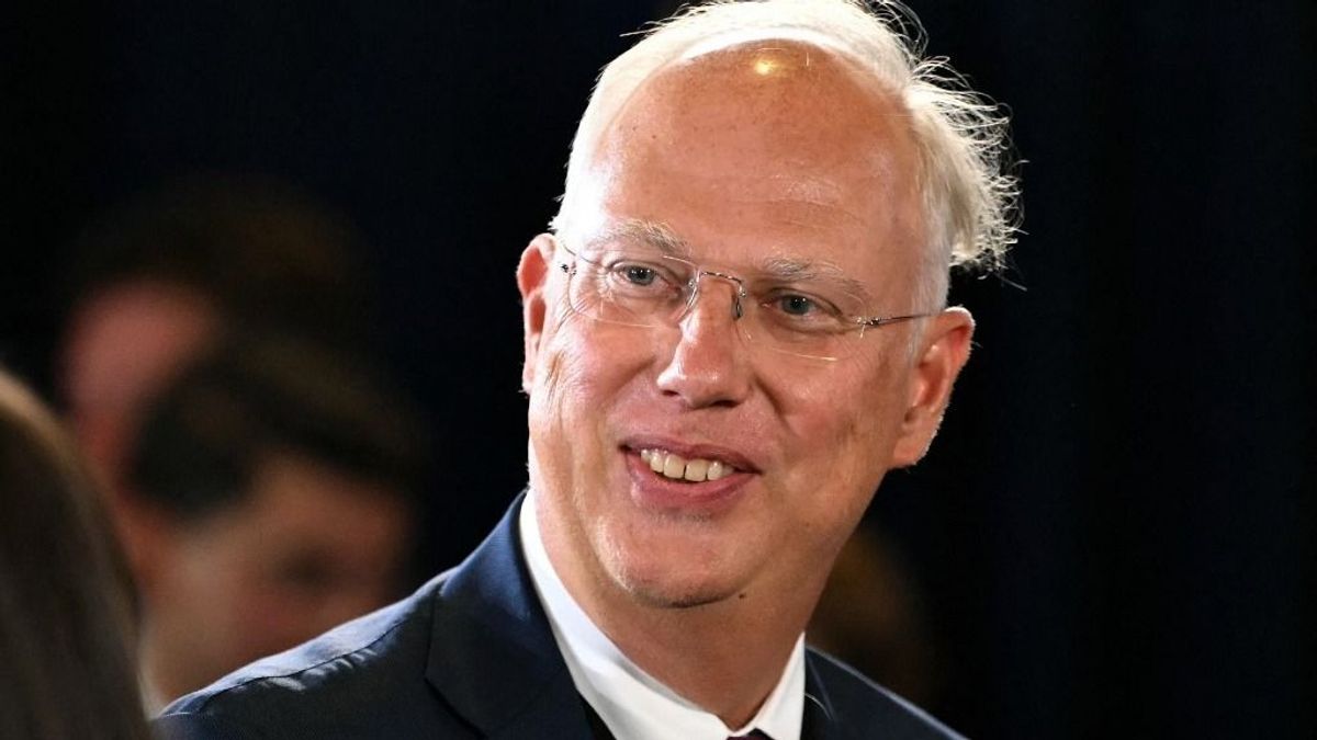 „Látványos kudarc” – gúnyolja Merzet és Von der Leyent a Kreml tárgyalója