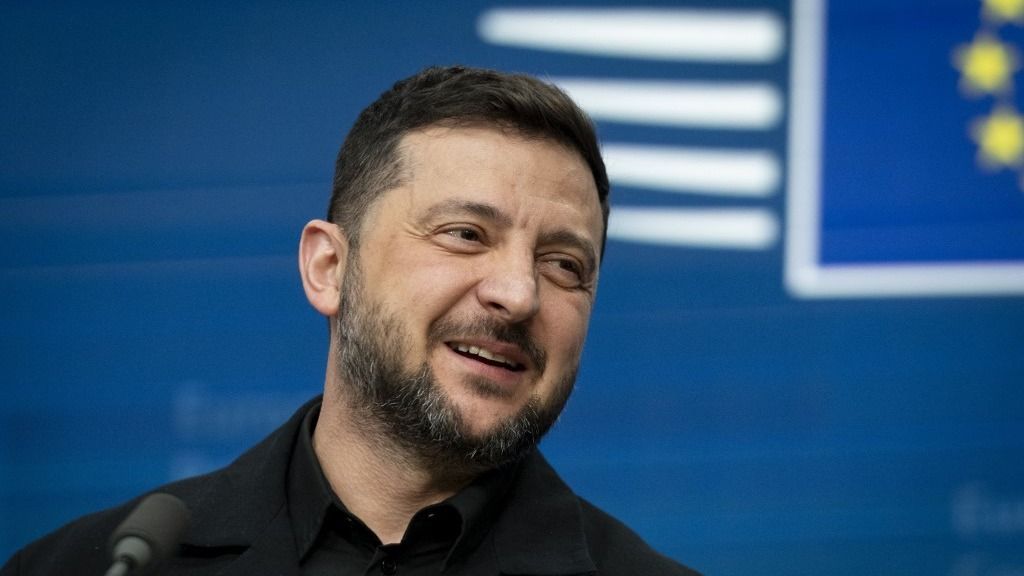 Zelenszkij szerint, ha folytatódik a háború az Egyesült Államok és Európa továbbra is segítséget fog nyújtani Kijevnek (Fotó: SERGE TENANI / Hans Lucas)