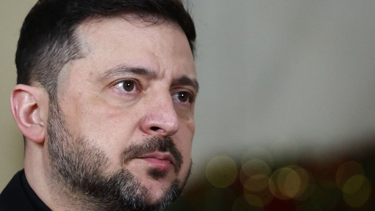 Zelenszkij ragaszkodik a hatalmához