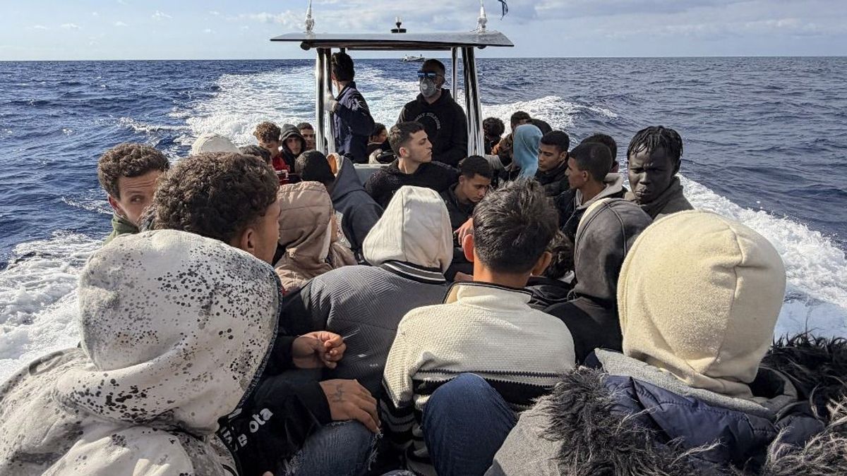 A migrációt erőltetné Európára a brit baloldali lap