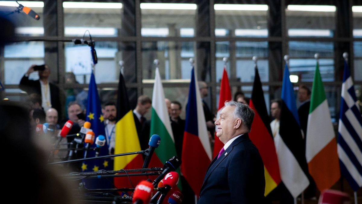 Orbán Viktor: Mattot adni, három lépésben + videó