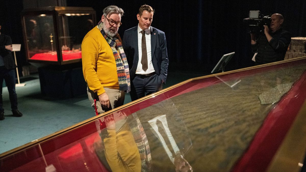 Pár hónapig új helyszínen őrzik a magyar kultúrtörténet legfontosabb ereklyéjét