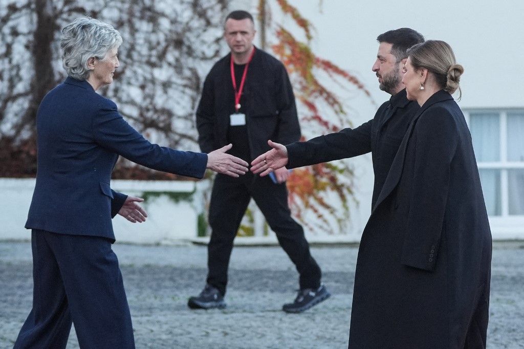 Zelenszkij december 2-án Írországban tárgyal